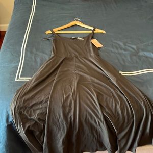 Brand new black Quince Dress